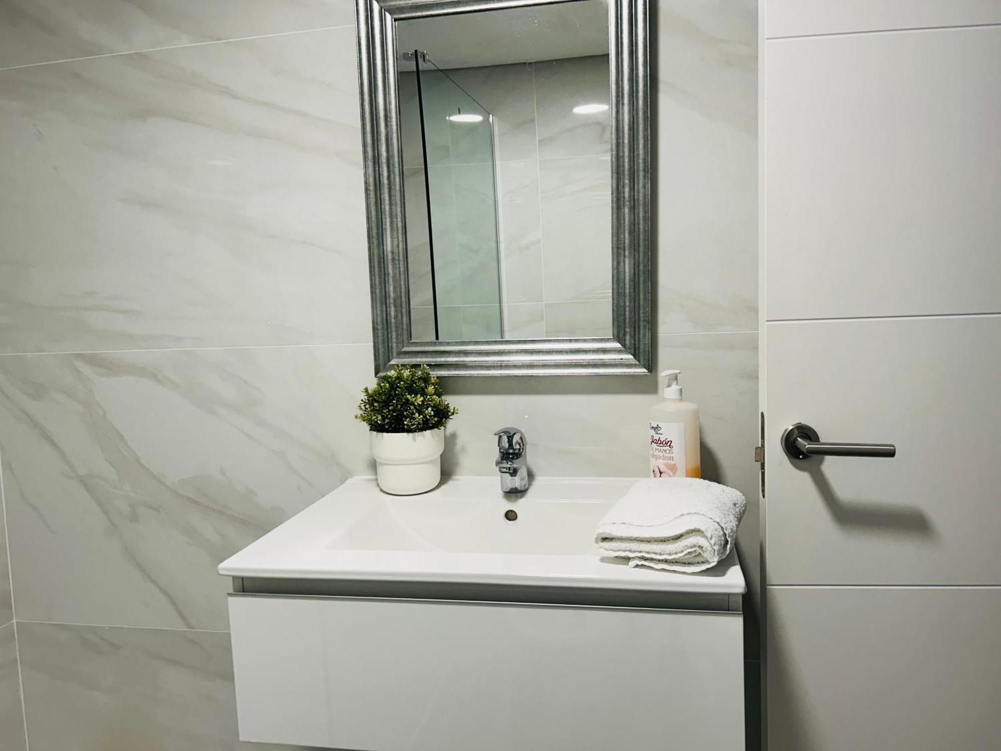 Malagueta Beach Premium Malaga Ngoại thất bức ảnh